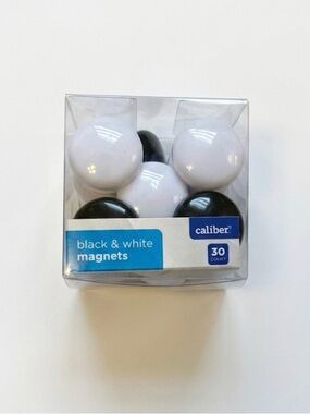 Caliber Black & White Round Magnets - 30 Count